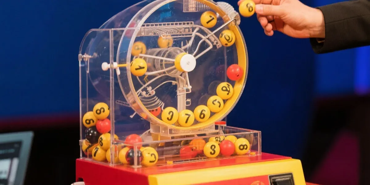 开奖直播演播室示意图